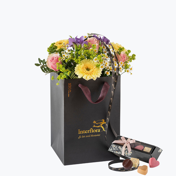 Klassisk, fargerik bukett med Minikonfekt